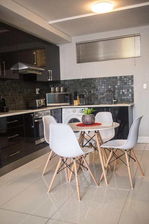 Apartment 64 at 77 on Independence Ave Windhoek Buitenkant foto