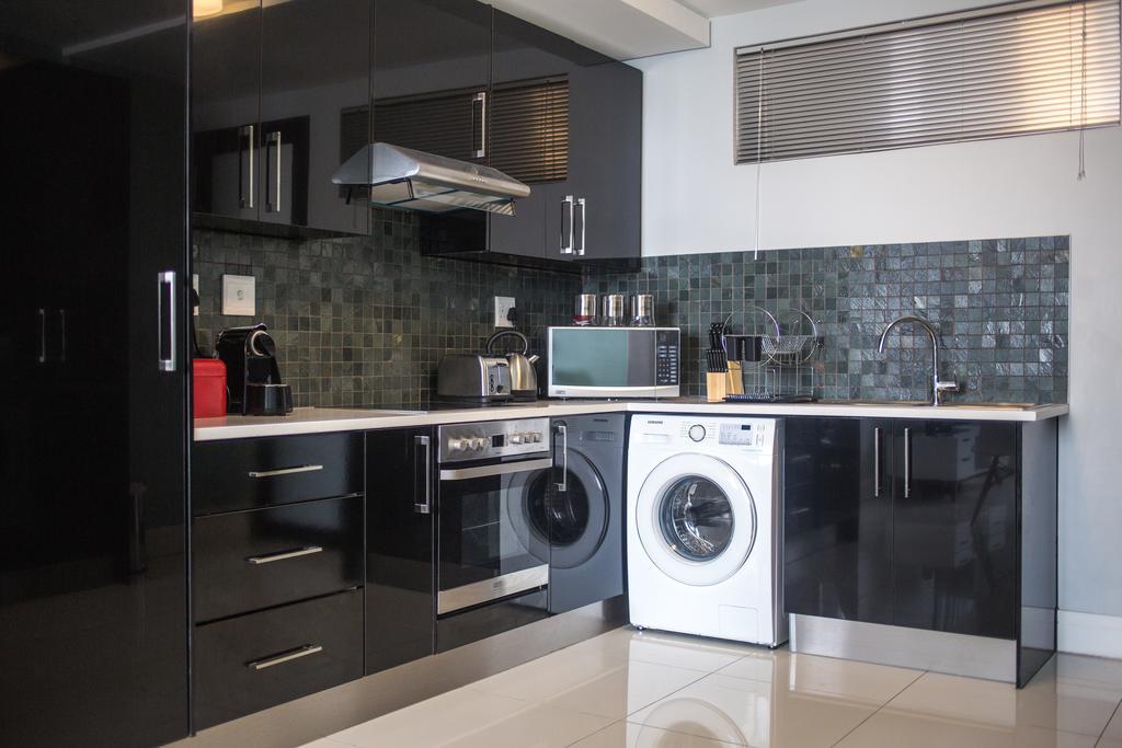 Apartment 64 at 77 on Independence Ave Windhoek Buitenkant foto